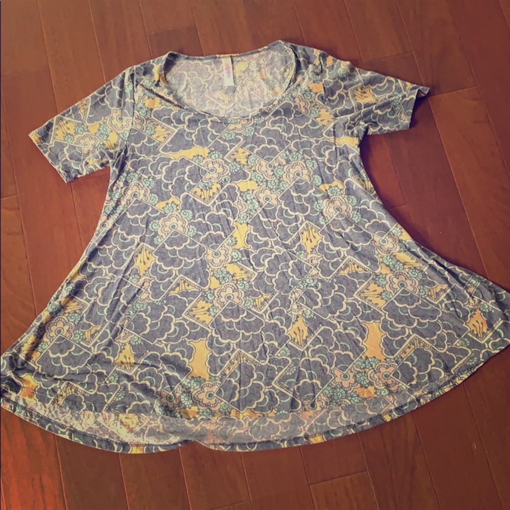 LulaRoe perfect tee